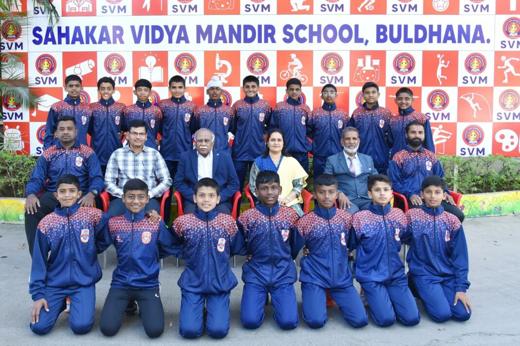 14 वर्षाखालील मुलांचा हॉकी संघ राष्ट्रीय शालेय क्रीडा स्पर्धेसाठी टिकमगडकडे रवाना 14 वर्षाखालील मुलांचा हॉकी संघ राष्ट्रीय शालेय क्रीडा स्पर्धेसाठी टिकमगडकडे रवाना