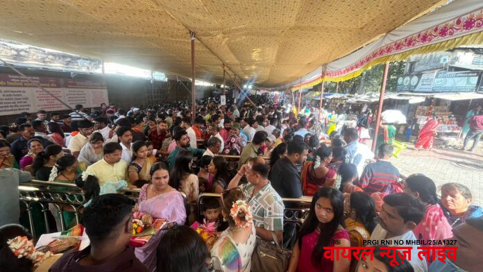 अंबाबाई दर्शनासाठी भाविक पर्यटकांसह, सहली वाढल्या अंबाबाई दर्शनासाठी भाविक पर्यटकांसह, सहली वाढल्या