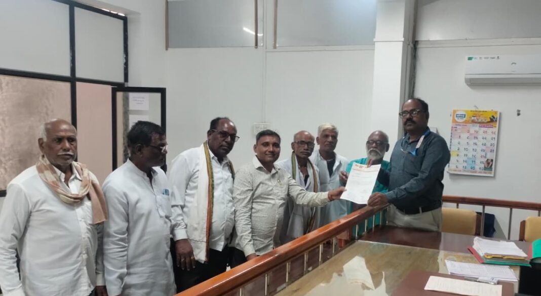 मलकापूर तालुक्यातील ई – पिक पहाणी न झालेल्या शेतकऱ्यांना शेतातील माल विकण्याकरिता होणाऱ्या अडचणी सोडावा मलकापूर तालुक्यातील ई – पिक पहाणी न झालेल्या शेतकऱ्यांना शेतातील माल विकण्याकरिता होणाऱ्या अडचणी सोडावा