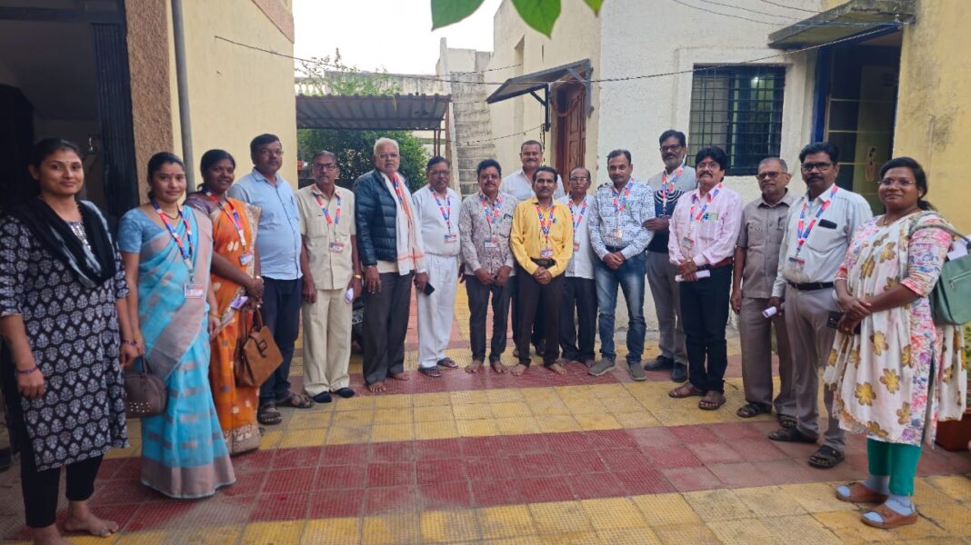 मुक्ताईनगर येथील प्रारंभिक आंतरराष्ट्रीय मानव अधिकार एवं महिला अपराध नियत्रंण शाखेचे तर्फे “मानव अधिकार दिवस” उत्साहात साजरा… मुक्ताईनगर येथील प्रारंभिक आंतरराष्ट्रीय मानव अधिकार एवं महिला अपराध नियत्रंण शाखेचे तर्फे “मानव अधिकार दिवस” उत्साहात साजरा…