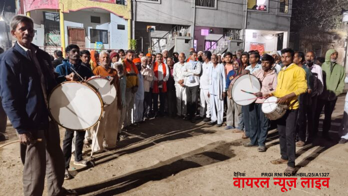 अतिवृष्टीग्रस्त विवरा गावाला अखेर दिलासा, शिवसेना (उबाठा)च्या आंदोलनानंतर मदत निधी जमा; पदाधिकाऱ्यांचा जल्लोषात सत्कार अतिवृष्टीग्रस्त विवरा गावाला अखेर दिलासा, शिवसेना (उबाठा)च्या आंदोलनानंतर मदत निधी जमा; पदाधिकाऱ्यांचा जल्लोषात सत्कार