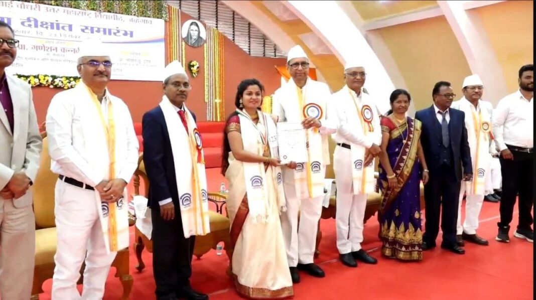 कुऱ्हा येथील कु. सुकन्या जाधव हिला भारतरत्न डॉ. बाबासाहेब आंबेडकर सुवर्णपदक कुऱ्हा येथील कु. सुकन्या जाधव हिला भारतरत्न डॉ. बाबासाहेब आंबेडकर सुवर्णपदक