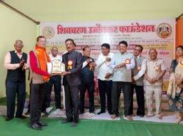 राज्यस्तरीय तापी पूर्णा आदर्श शिक्षक पुरस्काराने जे.ई.स्कूल मुक्ताईनगर चे शिक्षक शिवाजीराव वंजारीसर सन्मानीत