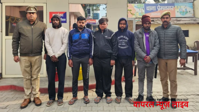 यूपी: ‘लव जिहाद’ के बेबुनियाद आरोप पर कैफ़े में तोड़फोड़ और मारपीट — पुलिस ने पाँच आरोपी गिरफ्तार, एक नाबालिग हिरासत में यूपी: ‘लव जिहाद’ के बेबुनियाद आरोप पर कैफ़े में तोड़फोड़ और मारपीट — पुलिस ने पाँच आरोपी गिरफ्तार, एक नाबालिग हिरासत में