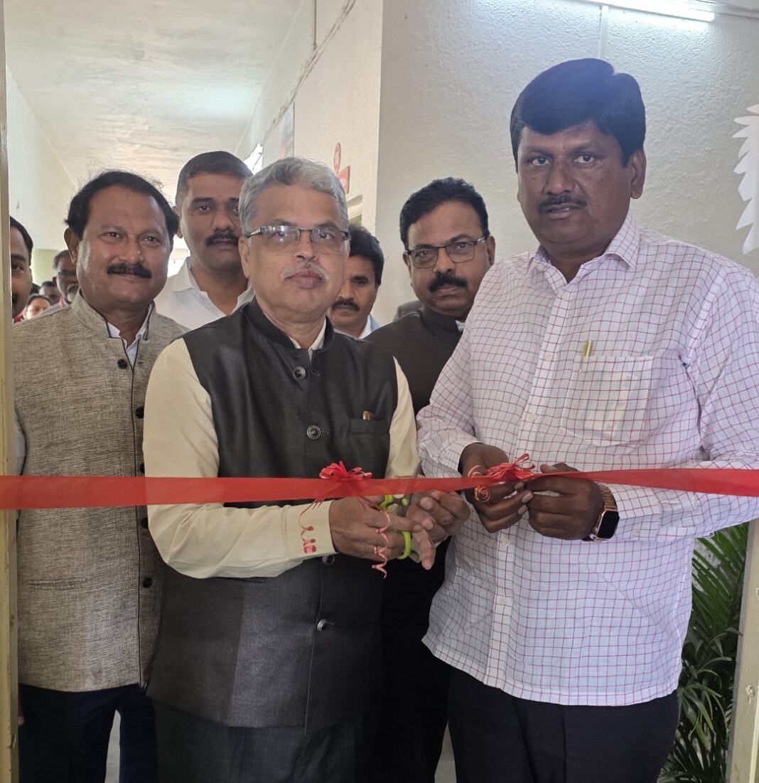 विज्ञान व तंत्रज्ञानाच्या युगात विद्यार्थ्यांमध्ये वैज्ञानिक दृष्टिकोन,संशोधनाची आवड आवश्यक – सचिव विरसिंह रणसिंग विज्ञान व तंत्रज्ञानाच्या युगात विद्यार्थ्यांमध्ये वैज्ञानिक दृष्टिकोन,संशोधनाची आवड आवश्यक – सचिव विरसिंह रणसिंग