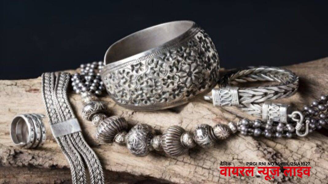 Silver Rates Today: रविवार को चांदी खरीदने का प्लान? जानें आज सर्राफा बाजार में कितनी है कीमत? | Silver Rates Today Latest Silver Prices in your city 1 kg 10 gm 1 gm silver Rates 7 December Silver Rates Today: रविवार को चांदी खरीदने का प्लान? जानें आज सर्राफा बाजार में कितनी है कीमत? | Silver Rates Today Latest Silver Prices in your city 1 kg 10 gm 1 gm silver Rates 7 December