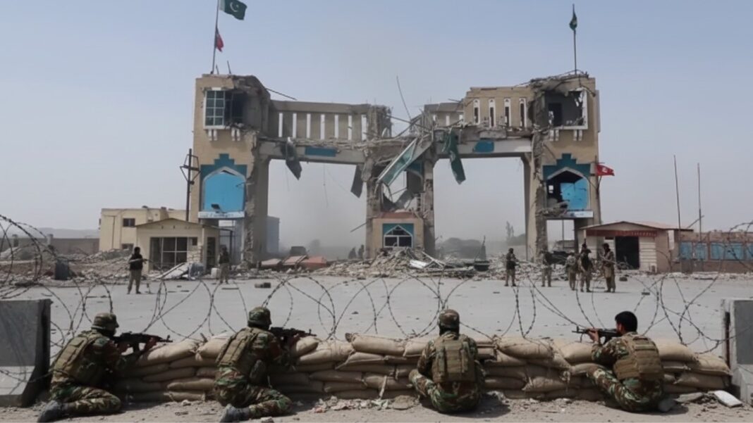 Pakistan Afghanistan Tension: पाकिस्तानी सीमा पर भारी गोलीबाड़ी, सैकड़ों परिवार घर छोड़कर भागे | Pakistan afghanistan chaman spin boldak firing clash border tension peace talks fail Pakistan Afghanistan Tension: पाकिस्तानी सीमा पर भारी गोलीबाड़ी, सैकड़ों परिवार घर छोड़कर भागे | Pakistan afghanistan chaman spin boldak firing clash border tension peace talks fail