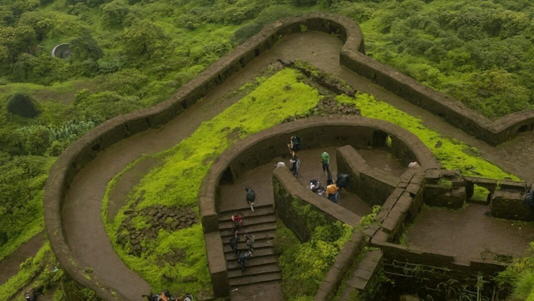 Rajasthan History: राजस्थान का ये किला 400 साल से है अजेय, मुगल से लेकर अंग्रेज तक जीतने में क्यों रहे नाकाम? | Rajasthan History invincible fort from Mughals to British failed to conquer Lohagarh kile ka itihas Rajasthan History: राजस्थान का ये किला 400 साल से है अजेय, मुगल से लेकर अंग्रेज तक जीतने में क्यों रहे नाकाम? | Rajasthan History invincible fort from Mughals to British failed to conquer Lohagarh kile ka itihas