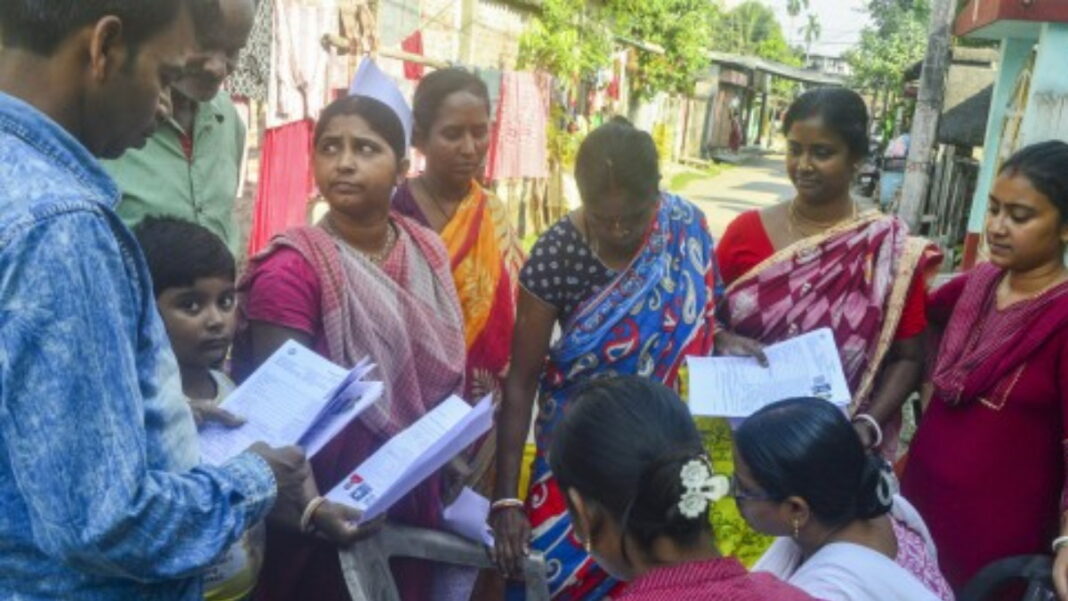 SIR in UP: गलत जानकारी देने पर यूपी में दर्ज हुआ पहला केस, जानिए कौन हैं ये महिला और इसने क्या गलती की? | Rampur registers UP’s first case for providing incorrect information in SIR. Who is this woman and what did she do? SIR in UP: गलत जानकारी देने पर यूपी में दर्ज हुआ पहला केस, जानिए कौन हैं ये महिला और इसने क्या गलती की? | Rampur registers UP’s first case for providing incorrect information in SIR. Who is this woman and what did she do?