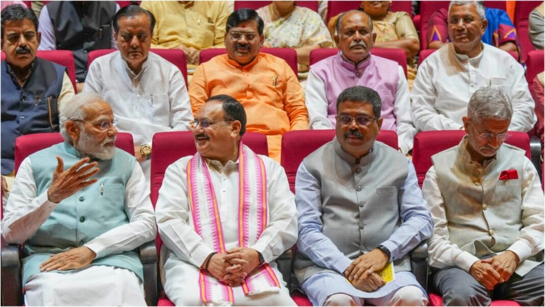 नड्डा का उत्तराधिकारी कौन? बिहार चुनावी जीत के बाद इस मंत्री की दावेदारी मजबूत, माना जा रहा अगला BJP अध्यक्ष! | Who will be Next BJP president why dharmendra pradhan jp nadda successor explain in Hindi नड्डा का उत्तराधिकारी कौन? बिहार चुनावी जीत के बाद इस मंत्री की दावेदारी मजबूत, माना जा रहा अगला BJP अध्यक्ष! | Who will be Next BJP president why dharmendra pradhan jp nadda successor explain in Hindi