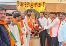 मुक्ताईनगर येथील उद्योजक विनोद सोनवणे यांचा भाजप मध्ये प्रवेश. मुक्ताईनगर येथील उद्योजक विनोद सोनवणे यांचा भाजप मध्ये प्रवेश.