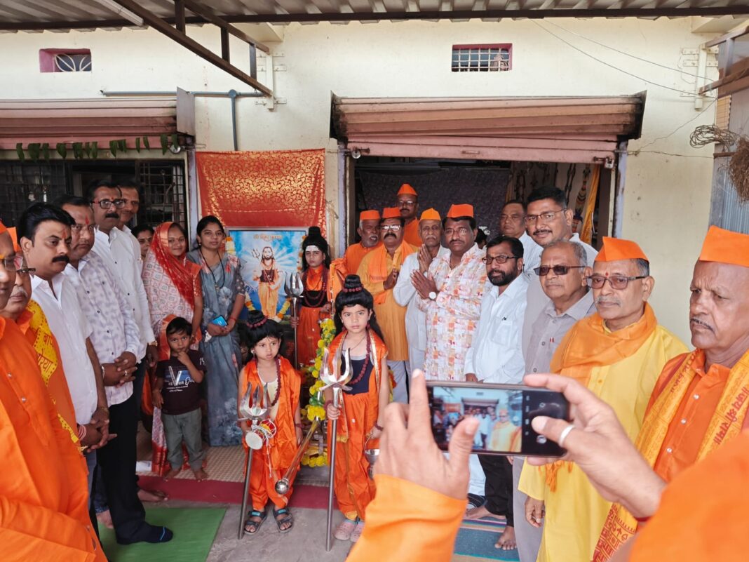 मुक्ताईनगर येथे नाथजोगी समाजातर्फे धर्मनाथ बीज उत्सव साजरा मुक्ताईनगर येथे नाथजोगी समाजातर्फे धर्मनाथ बीज उत्सव साजरा