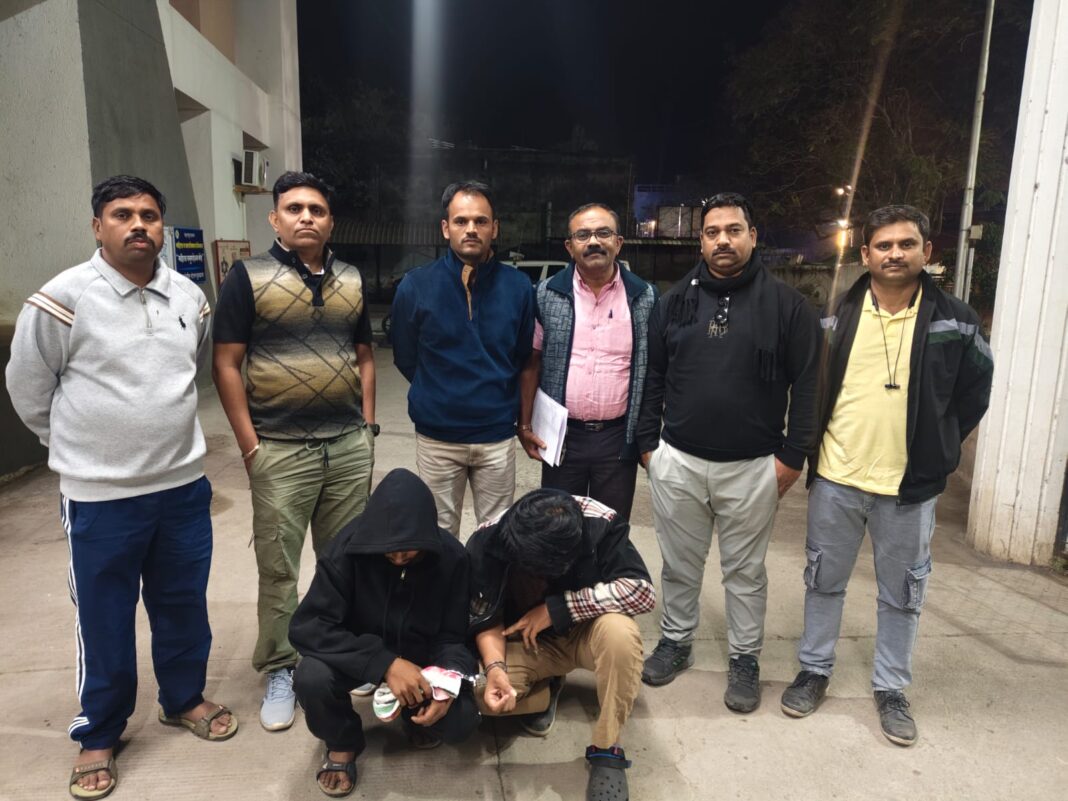 कोलवड येथील शेतकऱ्यावर प्राणघातक हल्ला प्रकरणातील आरोपी जेरबंद कोलवड येथील शेतकऱ्यावर प्राणघातक हल्ला प्रकरणातील आरोपी जेरबंद