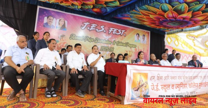 जे ई स्कूल व ज्यु. कॉ. मुक्ताईनगर मध्ये सांस्कृतिक महोत्सवात कलाकारांनी केली धमाल.