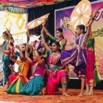 जे ई स्कूल व ज्यु. कॉ. मुक्ताईनगर मध्ये सांस्कृतिक महोत्सवात कलाकारांनी केली धमाल.