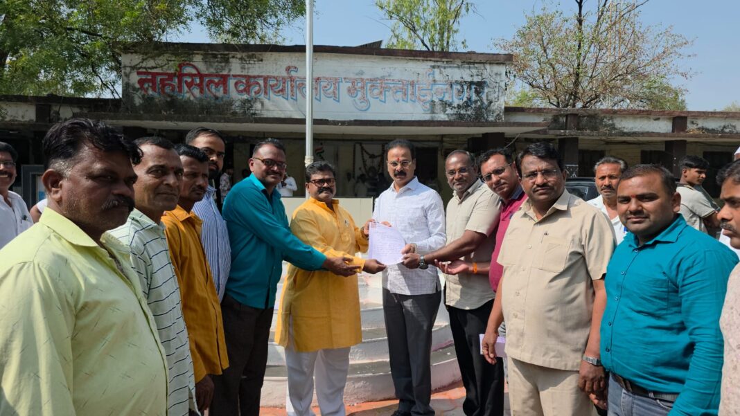 मुक्ताईनगर येथे नाथजोगी समाजातर्फे हिंगणा वैजनाथ येथील घटनेचा निषेध. मुक्ताईनगर येथे नाथजोगी समाजातर्फे हिंगणा वैजनाथ येथील घटनेचा निषेध.