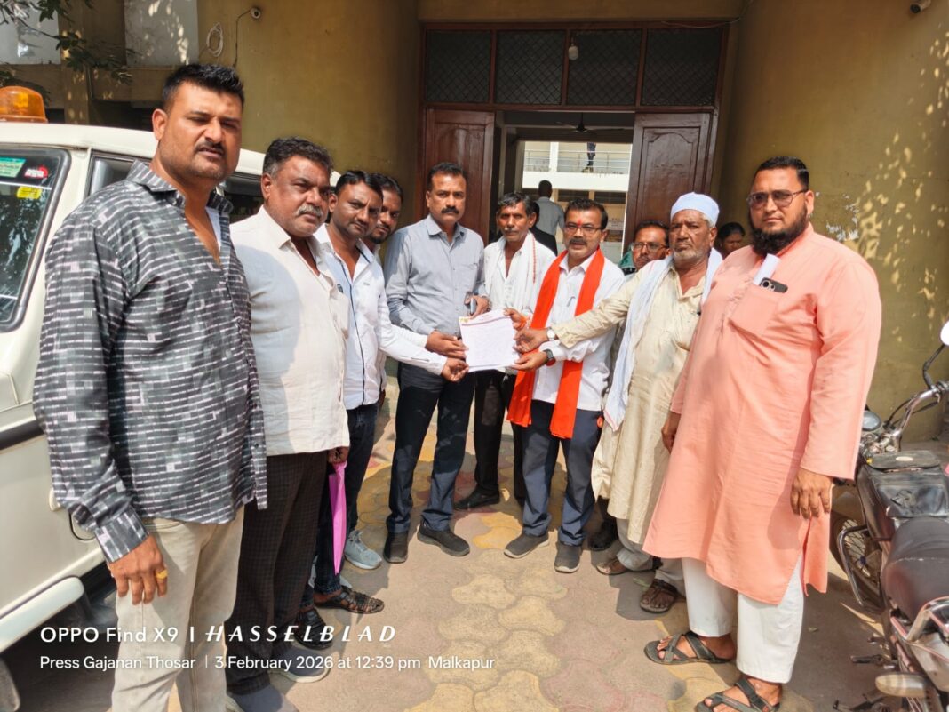 विद्यार्थ्यांचे शैक्षणिक विविध दाखले महिनाभरापासून पेडींग शैक्षणिक नुकसान; शिवसेना (उद्धवसाहेब ठाकरे) चा आंदोलनाचा इशारा विद्यार्थ्यांचे शैक्षणिक विविध दाखले महिनाभरापासून पेडींग शैक्षणिक नुकसान; शिवसेना (उद्धवसाहेब ठाकरे) चा आंदोलनाचा इशारा