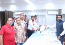 कामगार विरोधी चार श्रम संहितांच्या निषेधार्थ जळगाव जिल्हाधिकारी कार्यालयावर हजारो कामगारांचा धडक मोर्चा; 29 रद्द कायदे पुन्हा लागू करण्याची मागणी