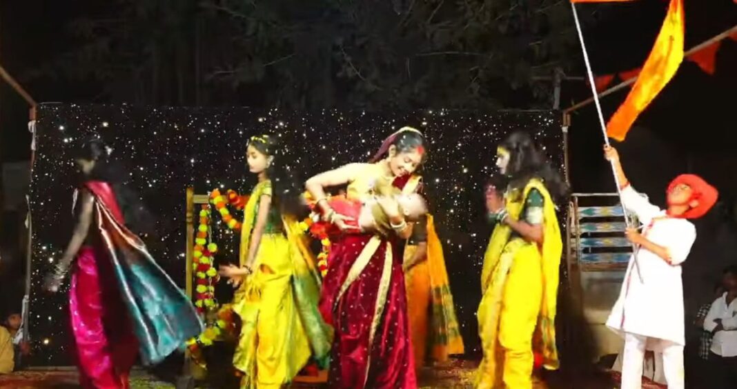 मुक्ताईनगर तालुक्यातील हरताळा येथे छत्रपती शिवाजी महाराज जयंती साजरी. मुक्ताईनगर तालुक्यातील हरताळा येथे छत्रपती शिवाजी महाराज जयंती साजरी.