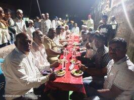 रोजा इफ्तार पार्टी म्हणजे हिंदू मुस्लिम एकता जोपासणे ... सामाजिक कार्यकर्ते एन.जी. शेजोळे.