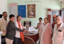 घिर्णी येथील ग्रामस्थांची घरगुती लाईन 14 -14 तास गुल होत असल्याने सोमवारी म.रा.वि.वि कार्यालयात शिवसेना (उ.बा.ठा) चे ठिय्या आंदोलन घिर्णी येथील ग्रामस्थांची घरगुती लाईन 14 -14 तास गुल होत असल्याने सोमवारी म.रा.वि.वि कार्यालयात शिवसेना (उ.बा.ठा) चे ठिय्या आंदोलन