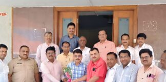 मुक्ताईनगर येथे अमरावती व मुंबई येथील जिल्हा न्यायाधीश यांची सदिच्छा भेट. मुक्ताईनगर येथे अमरावती व मुंबई येथील जिल्हा न्यायाधीश यांची सदिच्छा भेट.