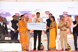 अमडापुर में विधि सेवा महाशिविर व शासकीय योजनाओं का महामेला आयोजित, 113 करोड़ रुपये के लाभों का वितरण 2 WhatsApp Image 2026 03 08 at 4.00.59 PM 1