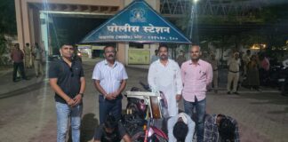 जळगाव जामोद येथे देशी बनावटीचे पिस्टलसह तिघांना अटक; १ लाख २२ हजारांचा मुद्देमाल जप्त