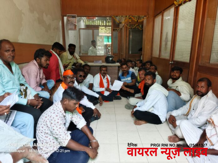 कल्पा सोलर पाॅवर कंपनीत सुरक्षा रक्षकांना आठ तास ड्युटीच्या मागणीसाठी शिवसेना (उबाठा) चे ए.एम.एस कार्यालयात ठिय्या आंदोलन