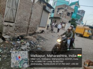 मलकापूर शहरात स्वच्छता यंत्रणेचा बोजवारा जहीर शाह किराना परिसरातील नाल्या घाणीने तुंबल्याने नागरिकांमध्ये तीव्र संताप Viral News Live | हिंदी मराठी न्यूज़