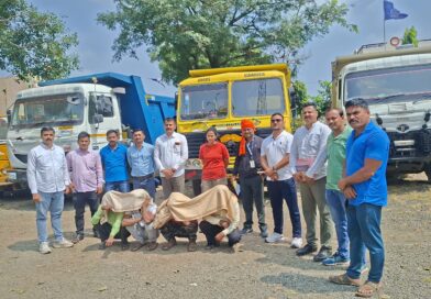 रेतीची चोरटी वाहतूक करणारे चार टिप्पर पकडले; १ कोटी १० लाख ८४ हजारांचा मुद्देमाल जप्त
